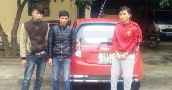 Đi ô tô mang theo ma túy để sử dụng dần