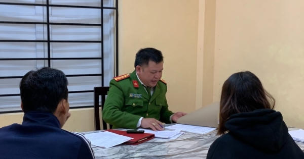 Báo công an bị cướp để được mua điện thoại mới, cô gái bị mời lên làm việc