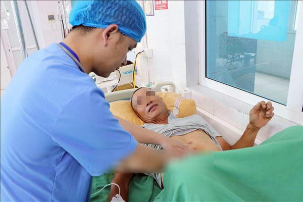Người đàn ông ở Lai Châu nguy kịch do ăn nấm lạ