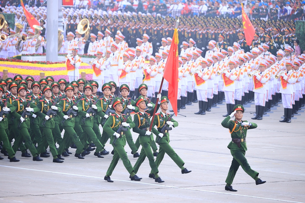 Bộ trưởng Công an khen các đơn vị, địa phương vì thành tích phục vụ kỷ niệm 80 năm Cách mạng Tháng Tám và Quốc khánh 2/9