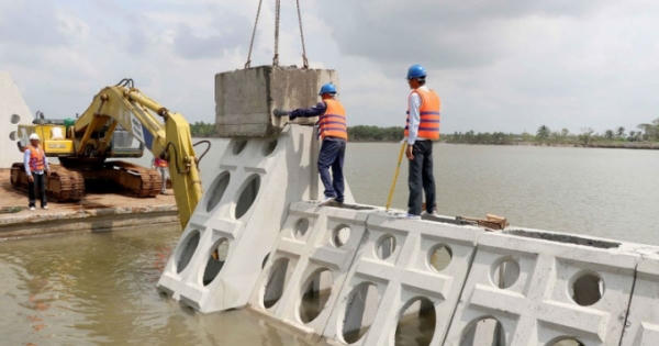 Cấp 3000 tỷ làm công trình phòng chống sạt lở Đồng bằng sông Cửu Long: “Đừng để tình trạng làm trước hỏng sau” Cấp 3000 tỷ làm công trình phòng chống sạt lở Đồng bằng sông Cửu Long: “Đừng để tình trạng làm trước hỏng sau”