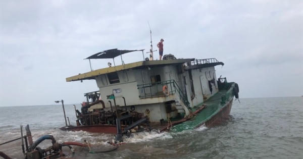 Hải Phòng: Cứu thành công 5 thuyền viên gặp nạn trên biển