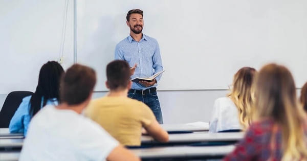 Hé lộ mức lương của giảng viên tại các trường đại học trên thế giới