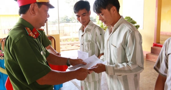 Tội phạm tham nhũng muốn được đặc xá phải trả hết tài sản Tội phạm tham nhũng muốn được đặc xá phải trả hết tài sản