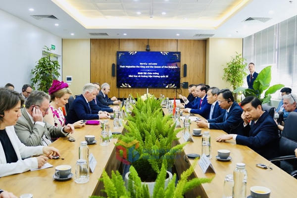 Nhà vua và Hoàng hậu Vương quốc Bỉ thăm Quảng Ninh