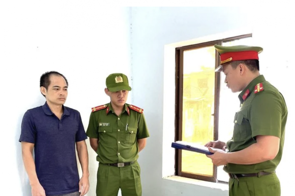 Thành lập công ty “ma” để buôn lậu hàng điện tử từ Pháp về Việt Nam