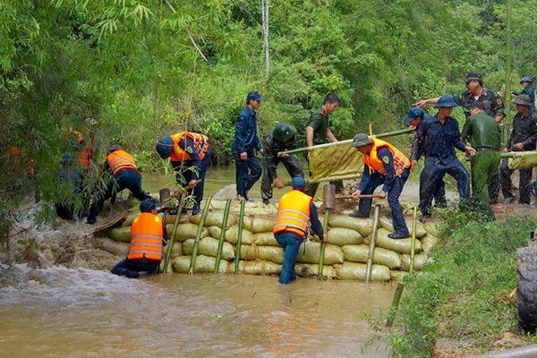 Hà Nội: Phê duyệt Phương án hộ đê và bảo vệ trọng điểm xung yếu phòng, chống thiên tai năm 2025