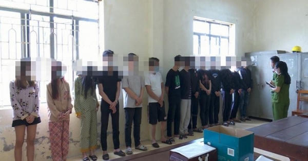 Ninh Bình: Bắt quả tang nhóm nam, nữ  tụ tập “phê” ma túy trong quán Karaoke