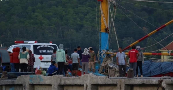 Nghệ An: Đứt dây tời, 3 ngư dân thương vong trên biển