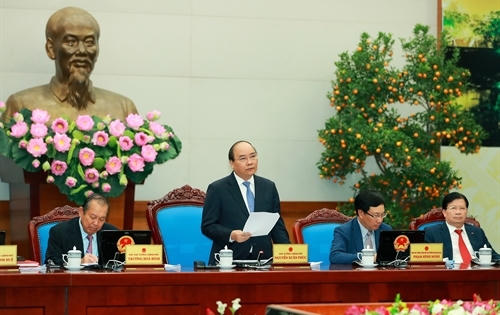 Thủ tướng: Không để tồn tại tinh thần “Tháng Giêng là tháng ăn chơi”