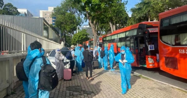 Cán bộ, công nhân viên tỉnh Vĩnh Long đóng góp 2-10 ngày lương giúp đỡ người lao động xa quê