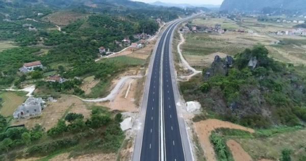 Ưu tiên tập trung vốn cho các dự án quan trọng, cấp thiết Ưu tiên tập trung vốn cho các dự án quan trọng, cấp thiết