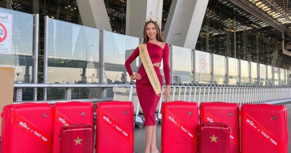Hoa hậu Thùy Tiên về Việt Nam sau một tháng đăng quang