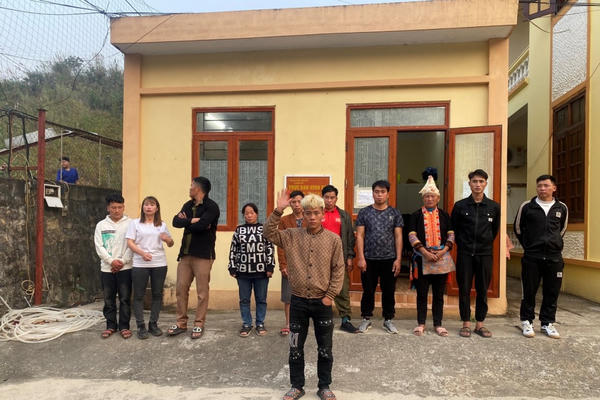 Công an huyện Phong Thổ triệt phá sới bạc tại trung tâm chợ Vàng Ma Chai