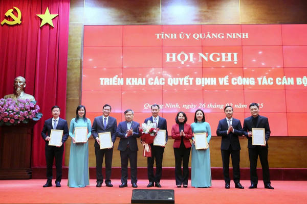 Quảng Ninh công bố quyết định về tổ chức bộ máy cơ quan thuộc UBND tỉnh sau tinh gọn