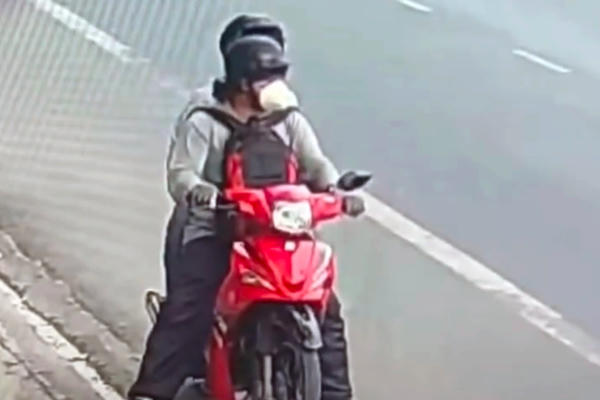 Truy tìm 2 đối tượng có 3 súng, khả năng đội tóc giả vào cướp tiệm vàng ở Khánh Hoà