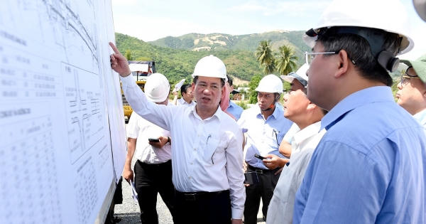 Bộ Tài chính đề nghị đẩy nhanh giải ngân vốn đầu tư công với 4 địa phương Bộ Tài chính đề nghị đẩy nhanh giải ngân vốn đầu tư công với 4 địa phương
