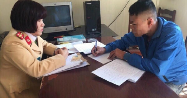 Xử phạt hành chính và tước bằng lái 3 tài xế quay đầu xe trên cao tốc