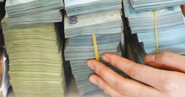 Hai vợ chồng rủ nhau ra tòa vì lừa tiền ngân hàng