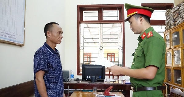 Hà Tĩnh: Khởi tố, bắt tạm giam 3 người đốt ong lấy mật gây cháy rừng