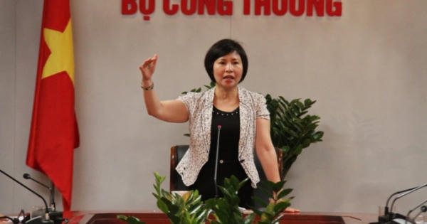 Tài sản gia đình Thứ trưởng Kim Thoa tại Điện Quang 'khủng' cỡ nào?