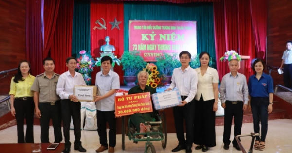 Bộ Tư pháp tri ân, thăm hỏi tại Trung tâm điều dưỡng thương binh Thuận Thành, Bắc Ninh Bộ Tư pháp tri ân, thăm hỏi tại Trung tâm điều dưỡng thương binh Thuận Thành, Bắc Ninh