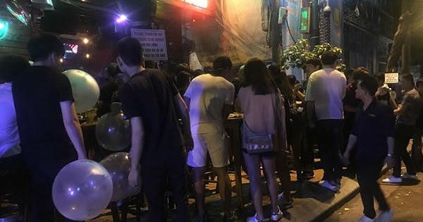 Bóng cười, xã hội mếu!