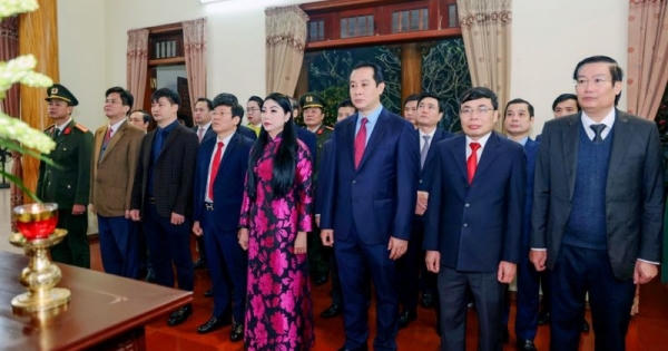 Lãnh đạo các tỉnh, thành dâng hương tri ân liệt sĩ nhân kỷ niệm Ngày thành lập Đảng Lãnh đạo các tỉnh, thành dâng hương tri ân liệt sĩ nhân kỷ niệm Ngày thành lập Đảng