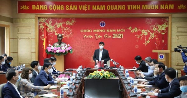 Bộ trưởng Bộ Y tế: Dịch COVID-19 không thể kết thúc trong 6 tháng đầu năm 2021