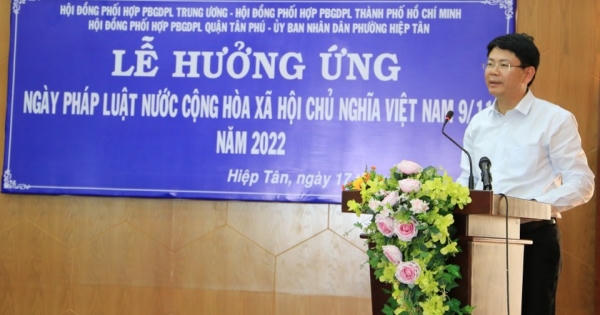 TP HCM: Sôi nổi và tự hào Lễ hưởng ứng Ngày pháp luật Việt Nam TP HCM: Sôi nổi và tự hào Lễ hưởng ứng Ngày pháp luật Việt Nam
