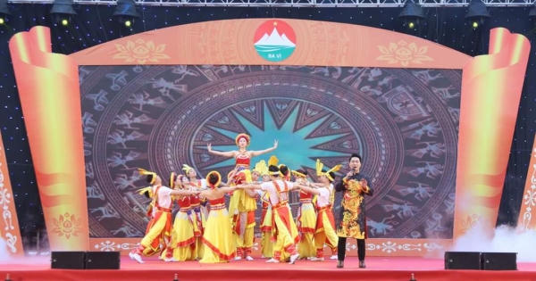 Ba Vì: Khai hội Tản Viên Sơn Thánh Xuân Quý Mão 2023