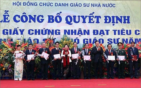 Xét danh hiệu giáo sư, phó giáo sư: Sẽ công khai hồ sơ và kết quả bỏ phiếu