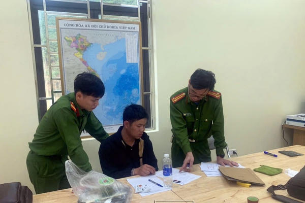 Trộm 11 đồ nữ trang mang đi bán, đối tượng bỏ trốn sang tỉnh khác vẫn không thoát