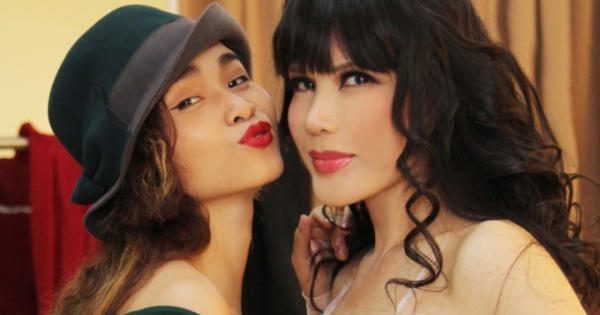 Nhật Hạ thân thiết với Đồng Lan trong show The  Rainbow