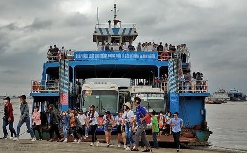 Phân luồng giao thông qua phà Gót dịp nghỉ lễ 30/4-1/5