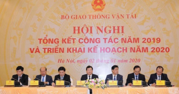 Phó Thủ tướng Trịnh Đình Dũng dự hội nghị triển khai nhiệm vụ của ngành GTVT