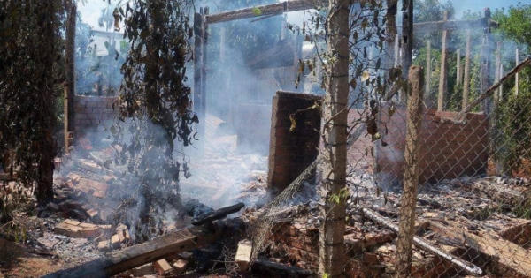 Bực tức với mẹ, nam thanh niên châm lửa đốt nhà