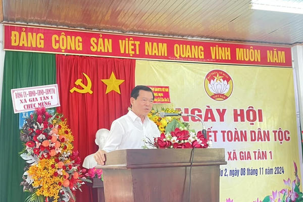 Đồng Nai: Bí thư Tỉnh uỷ dự Ngày hội Đại đoàn kết toàn dân tộc tại ấp đồng bào có đạo