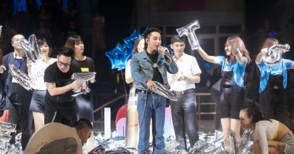 Phát cuồng khi Sơn Tùng M-TP mời fan lên sân khấu ăn tối