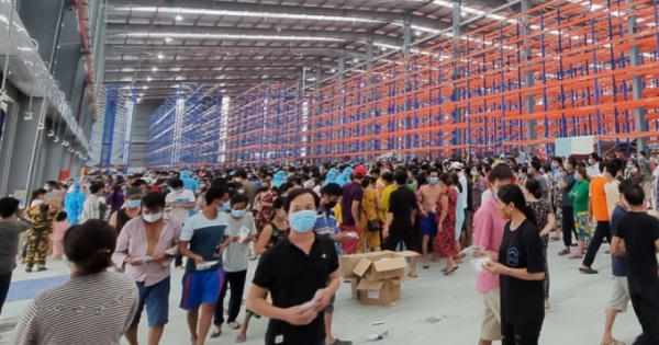 Bình Dương: Đình chỉ Giám đốc Trung tâm y tế thị xã Tân Uyên Bình Dương: Đình chỉ Giám đốc Trung tâm y tế thị xã Tân Uyên