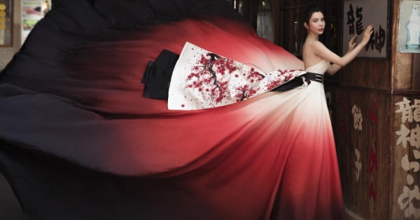 Hoa hậu Huỳnh Vy mang váy Á đông đón Tết rực rỡ