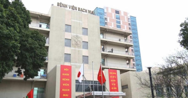 Bệnh viện Bạch Mai bệnh nhân được Giáo sư khám bệnh có giá dịch vụ 550.000 đồng