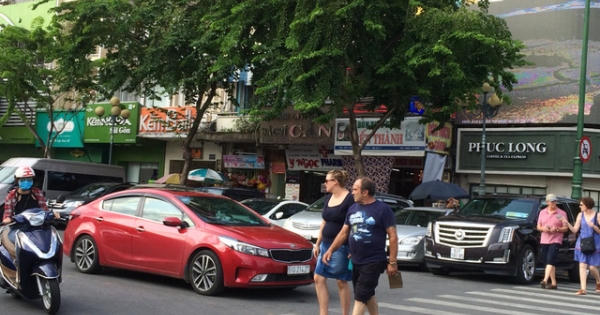 TPHCM: Chọn chỗ đỗ xe và trả phí qua điện thoại