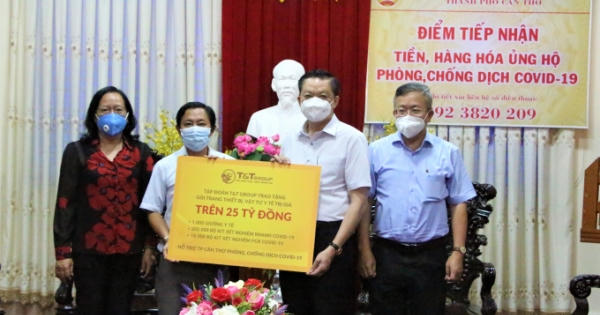 T&T Group trao tặng trên 25 tỷ đồng thiết bị, vật tư y tế “tiếp sức” cho TP Cần Thơ chống dịch Covid-19