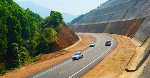 Lý do một số dự án đường cao tốc mới chỉ có 2 làn xe