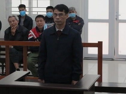 Lừa 700 triệu đồng với lời hứa lo vào ngành công an