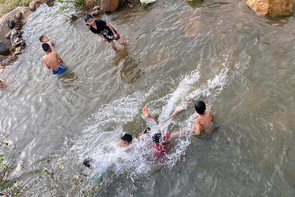 Hiểm họa tiềm tàng gây tai nạn đuối nước ở trẻ em