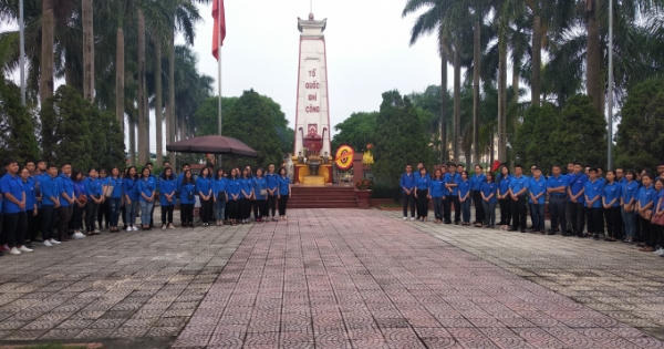 Tuổi trẻ Quận đoàn Ba Đình: "Tri ân bằng cả tấm lòng" Tuổi trẻ Quận đoàn Ba Đình: "Tri ân bằng cả tấm lòng"