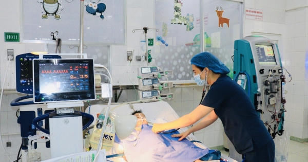 Đồng Nai: Nhiều ca bệnh tay chân miệng nặng phải thở máy, lọc máu liên tục