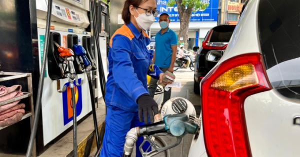 Tăng mức chi phí vận chuyển và phụ phí xăng dầu từ kỳ điều hành tới Tăng mức chi phí vận chuyển và phụ phí xăng dầu từ kỳ điều hành tới